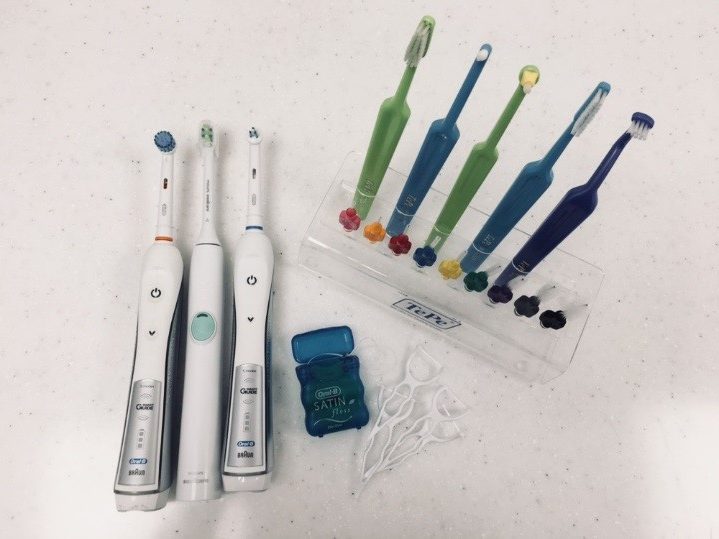 Tools for Cleaning your teeth to help with Bad Breath